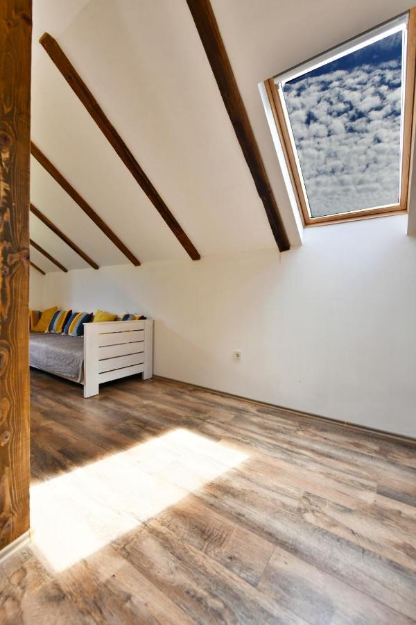 Apartman Doris Rakovica Exterior photo